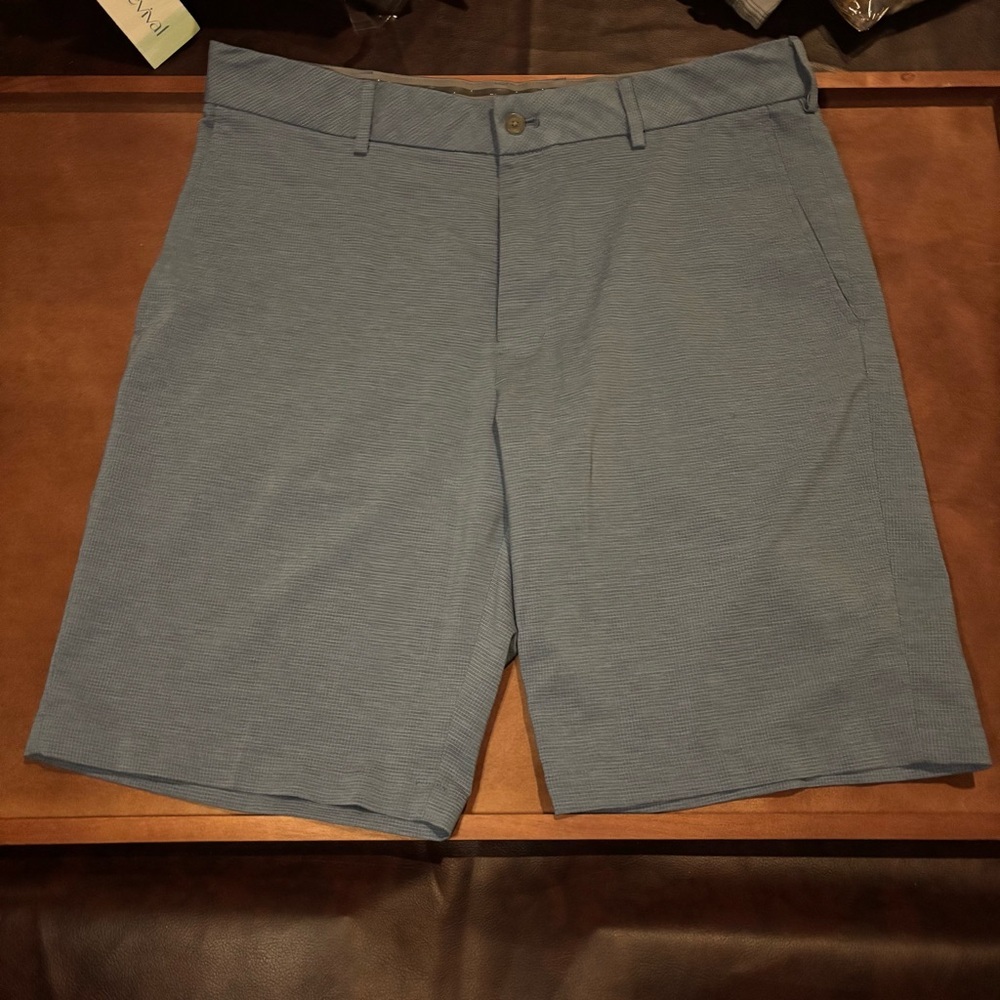 Walter Hagen Blue Flat Front Shorts